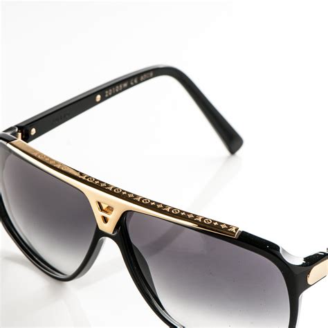 louis vuitton acetate evidence sunglasses black z0105w|LOUIS VUITTON Acetate Evidence Sunglasses Z0105W Black .